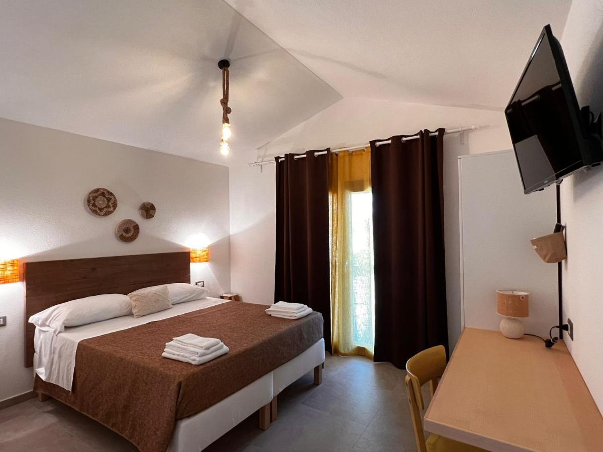 Domoemare Hotel Siniscola Exterior photo